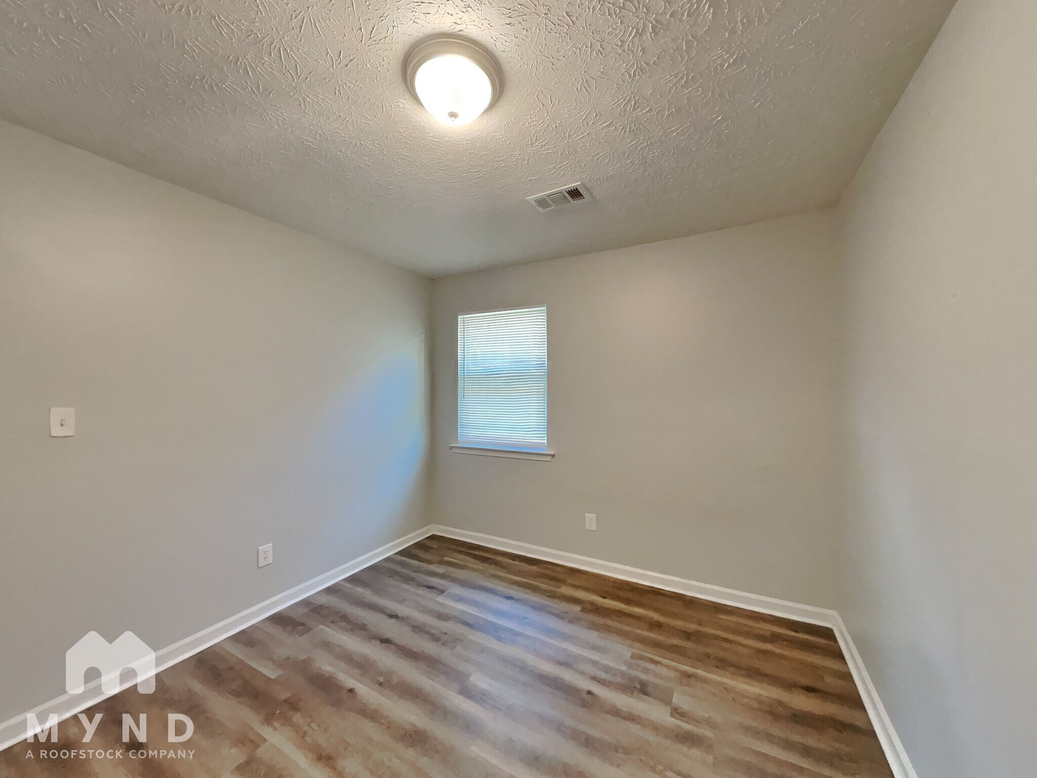 Building Photo - 134 Waterford Way
