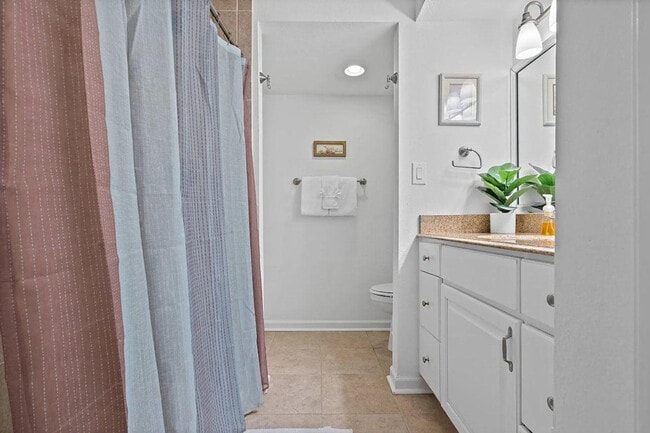 Building Photo - 125 Sunset Bay