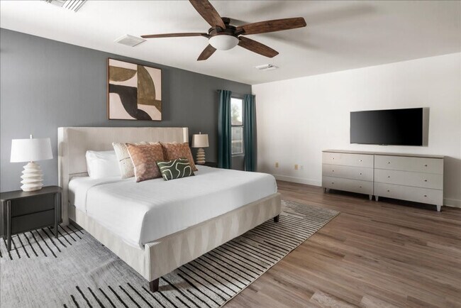 Building Photo - 10617 W Adela Dr.