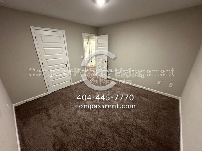 Building Photo - 112 Squarewood Ln NW