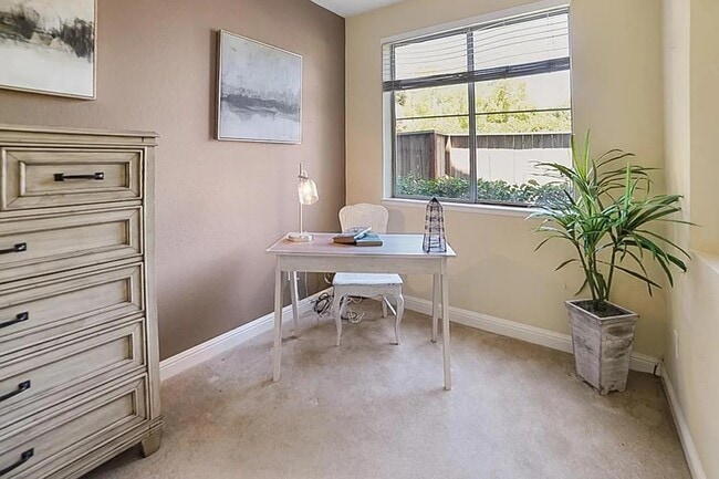 Building Photo - 421 Cork Harbour Cir