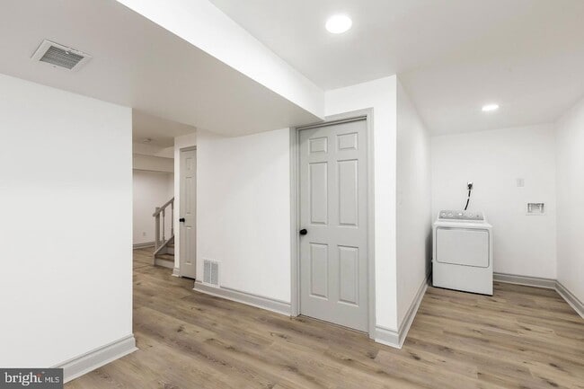 Building Photo - 17409 Founders Mill Dr