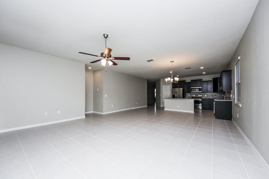 Building Photo - 3900 Trujilo Ln