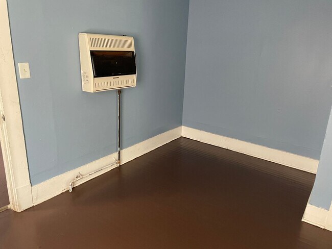 Building Photo - Highland Duplex For Rent