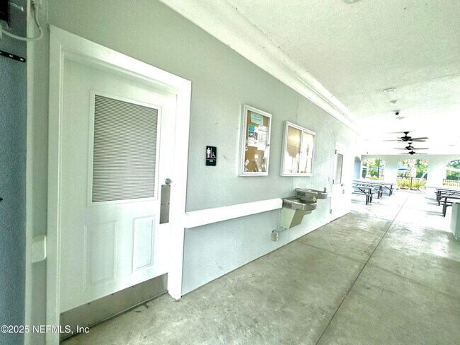 Building Photo - 505 Windwalker Dr