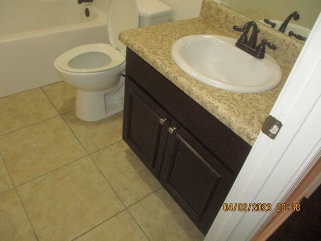 Building Photo - 219 Robertson Dr