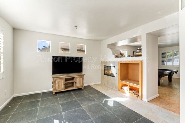 Building Photo - 954 Taylor Ln