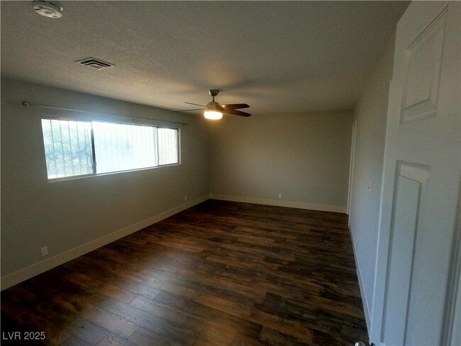 Building Photo - 604 Bonita Ave