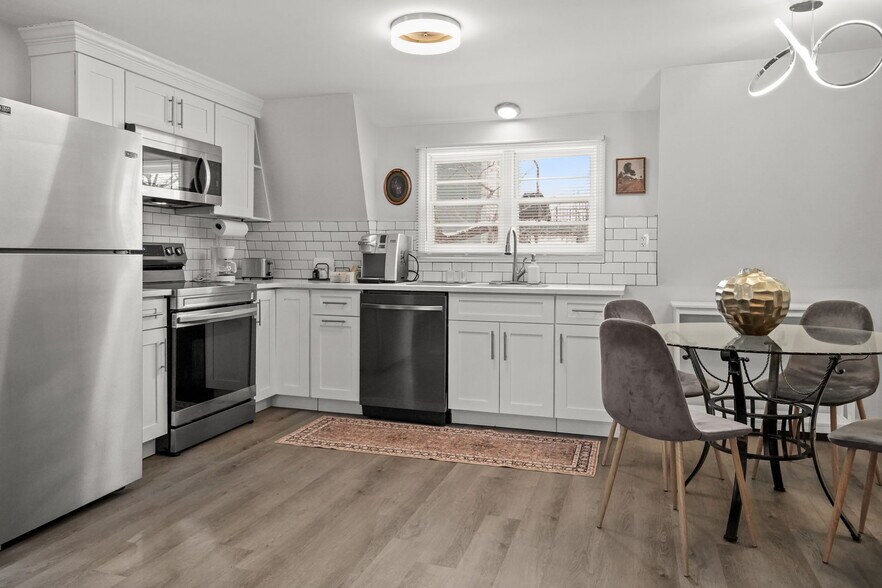 Building Photo - 22 Bonazzo Dr