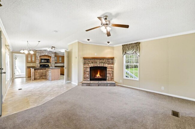 Building Photo - 267 Maddux Farm Dr