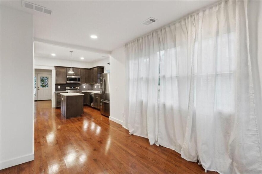 Building Photo - 111 Clifton St SE