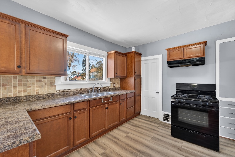 Building Photo - 4324 8th Ave