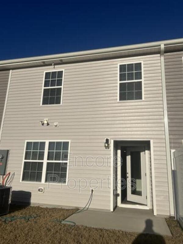 Building Photo - 18 March Crk Dr