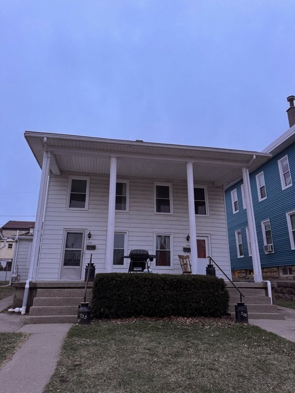 Building Photo - 733 Alpine St