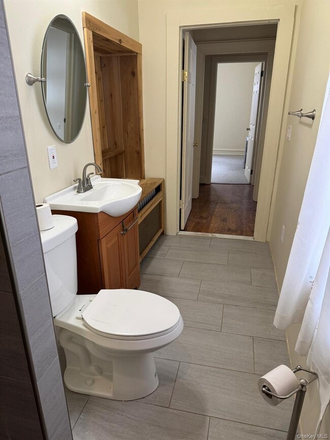 Building Photo - 41 Clove Rd