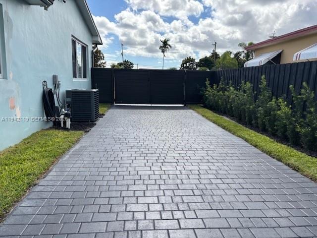 Building Photo - 9315 SW 44th St