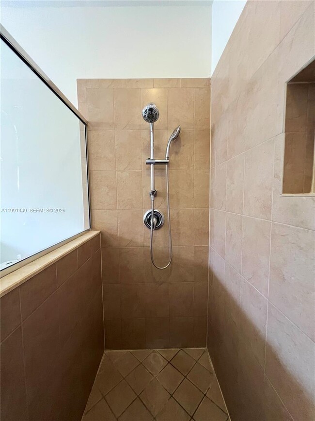 Building Photo - 422 SE 34th Terrace