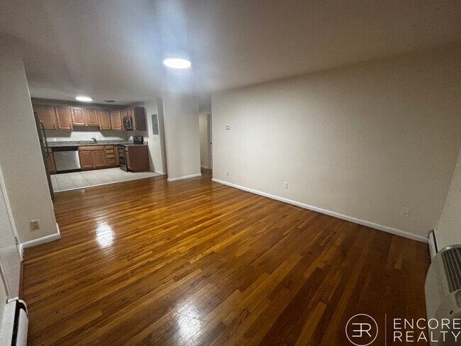 Building Photo - 110 Babcock St