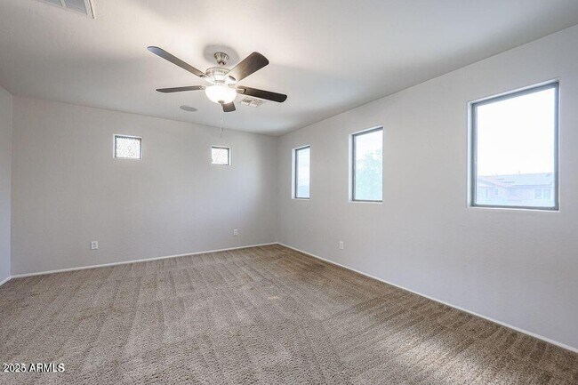 Building Photo - 16205 W Gibson Ln