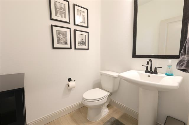 Building Photo - 8523 Mint Mews