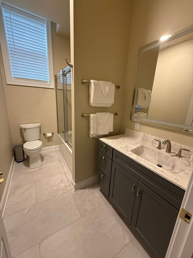 Building Photo - 2021 Rivermont Ave