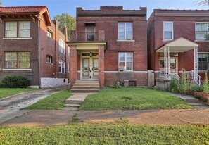 Updated 1st Floor 1 Bedroom in Historic Shaw, Only Blocks from MOBOT & Sasha’s!! - 4126 Shaw Blvd