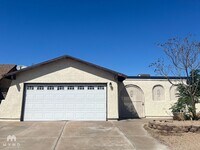 Building Photo - 425 E Rolly St