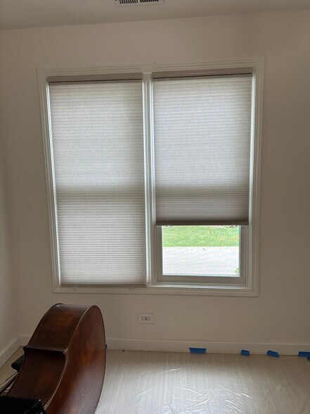 Bali double cellular shades - top and bottom openings - 174 Hemingway Ct