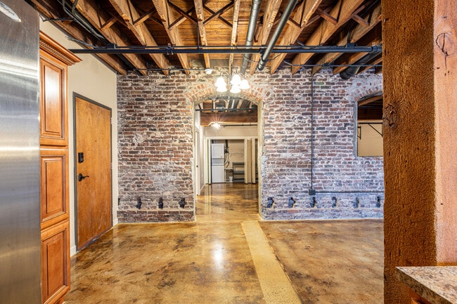 Building Photo - 126 McCammon Ave