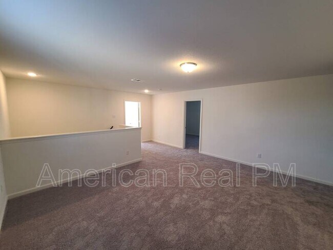 Building Photo - 301 Madison Way
