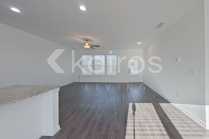 Building Photo - 103 Silver Maple Ln