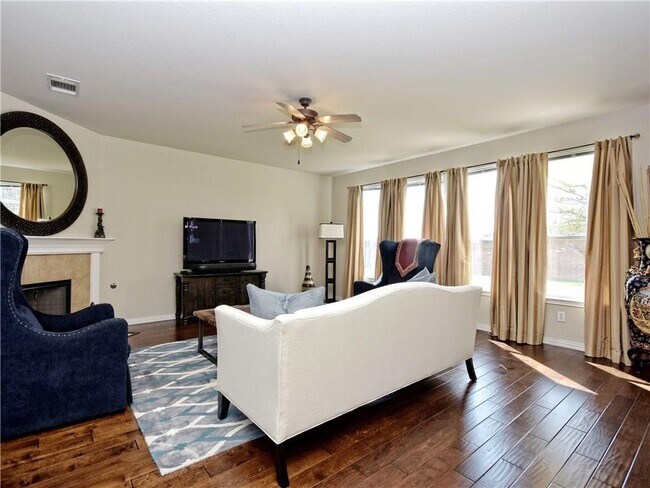 Building Photo - 4410 Meadowside Ln