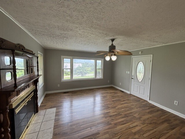 Building Photo - 3785 Sunnydale Rd