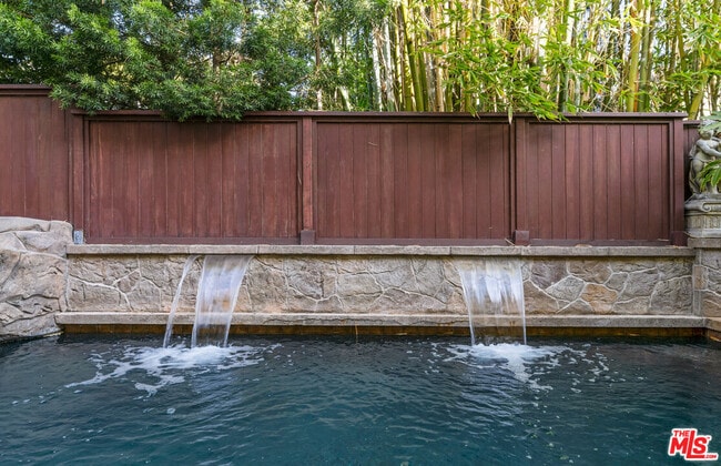 Building Photo - 515 S Westgate Ave