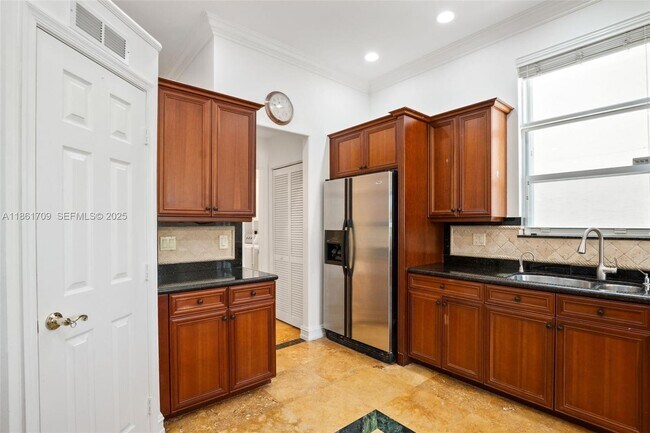 Building Photo - 5168 SW 157th Ave