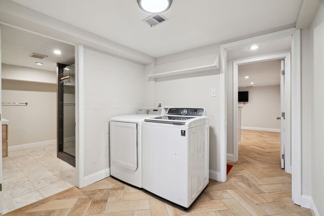 Basement - 100 Rennard Ter