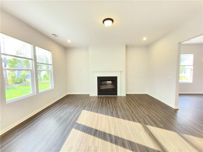 Building Photo - 1427 Ridge Rd