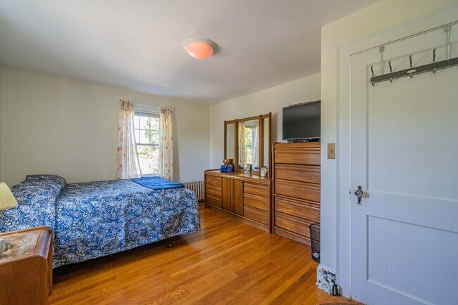 Building Photo - 22 Crescent Hill Ave