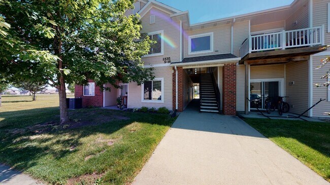 Building Photo - Fantastic condo in Ankeny-6mo Lease Option