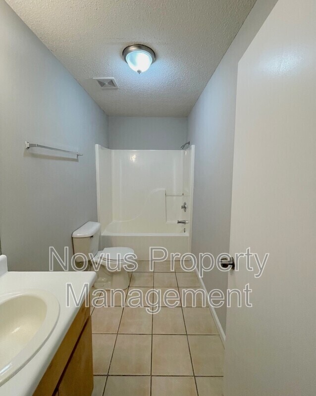 Building Photo - 316 4th St