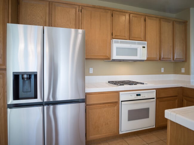 Building Photo - 42222 Revere St