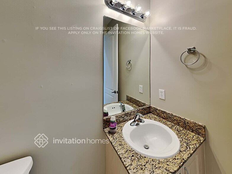 Building Photo - 1025 SW 146th Terrace