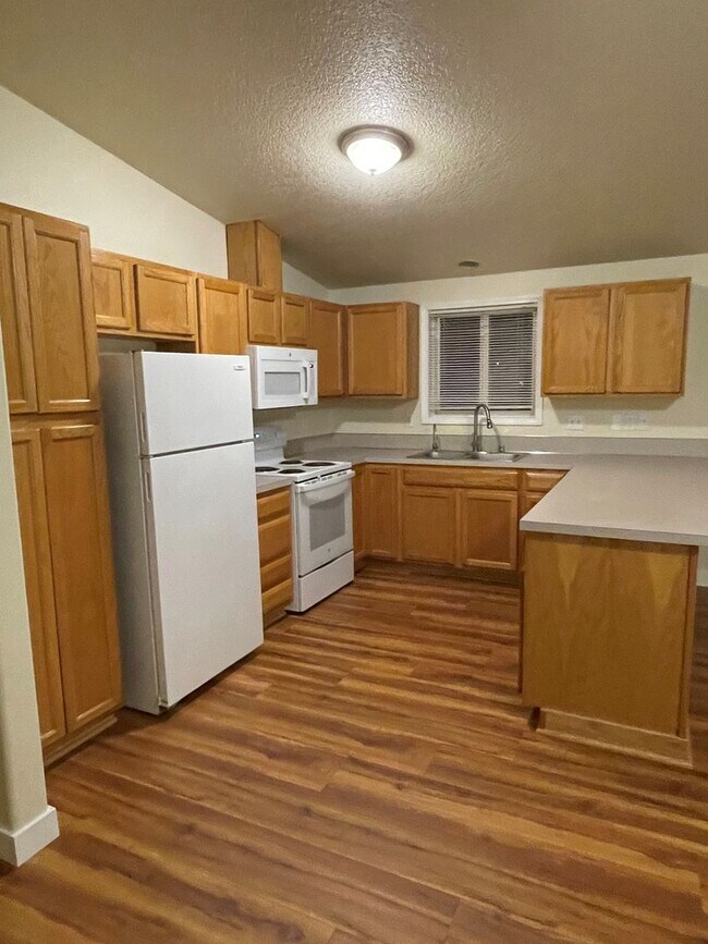 Building Photo - 3BD Ranch Style Home in Fircrest Neighborhood