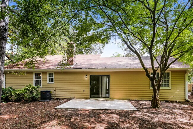 Building Photo - 832 Lost Creek Cir