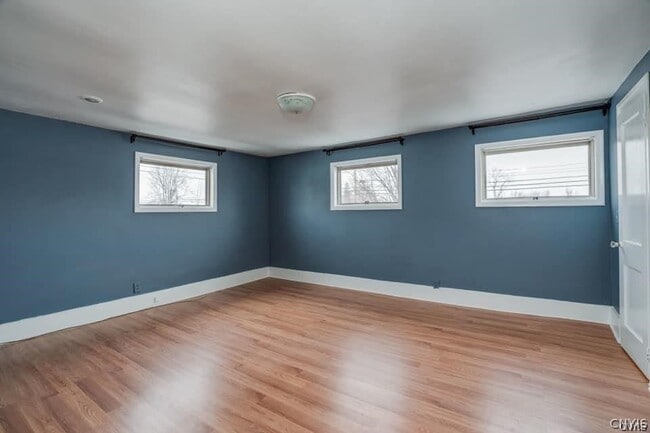Building Photo - 637 Coffeen St