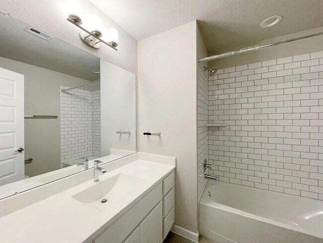 Building Photo - 3514 Gore Creek Dr
