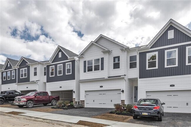Building Photo - 126 Scotland Ln
