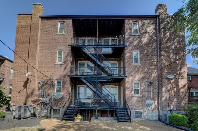 Building Photo - 3548 Victor St