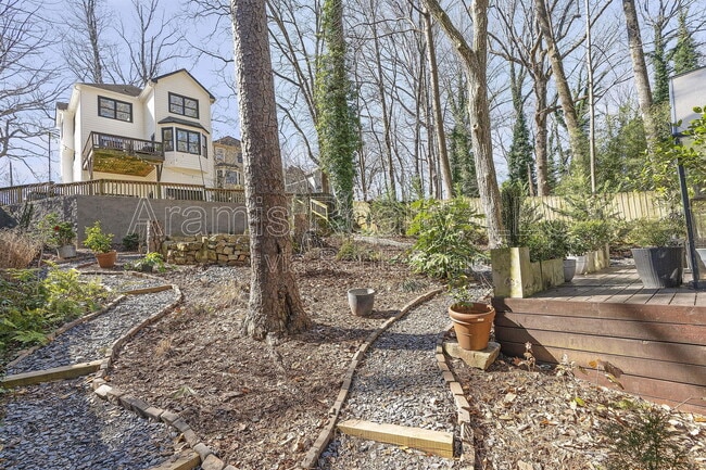 Building Photo - 3102 Alston Dr