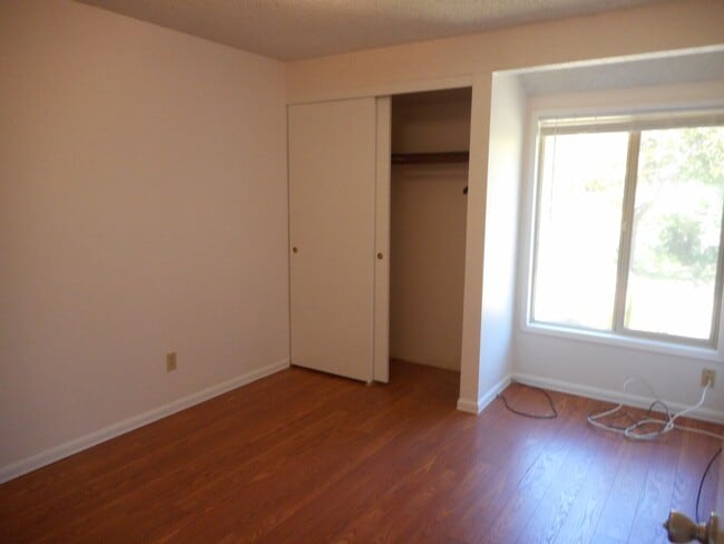 Building Photo - Beautiful single story ranch style home on cul-de-sac!